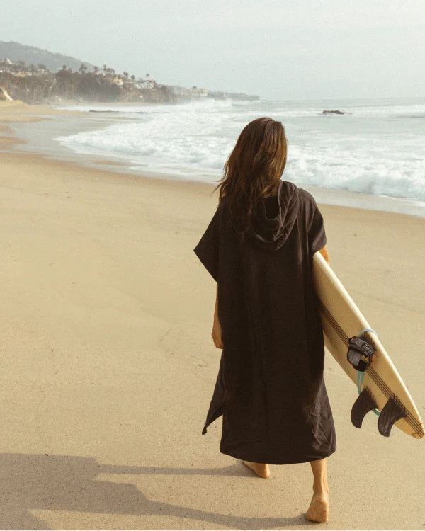 Terra Hooded Poncho Black
