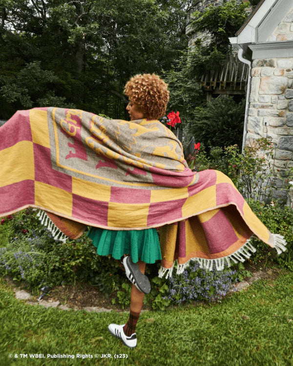 Gryffindor™ Crest Blanket