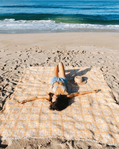 Yarrow - PARTY BLANKET™